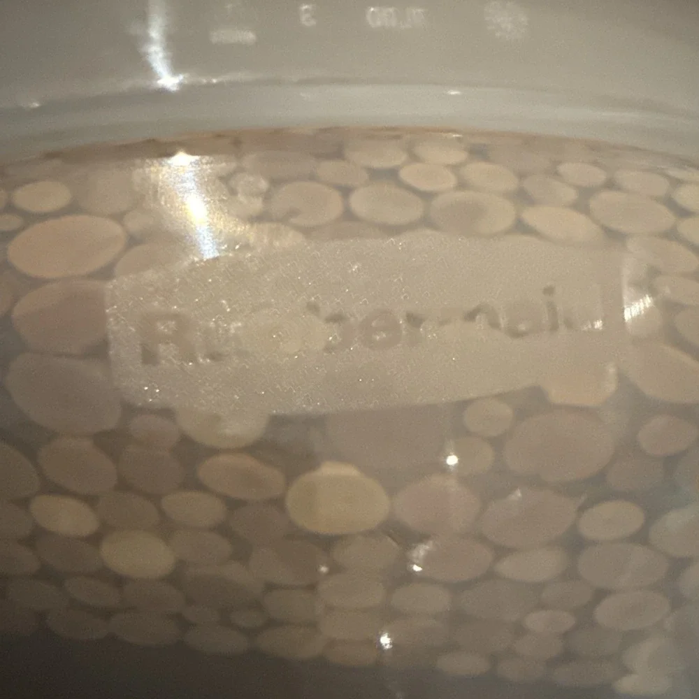 Rubbermaid Replacement Lid Seal 7L00 6.5x6.5 Red Inner Seal‎